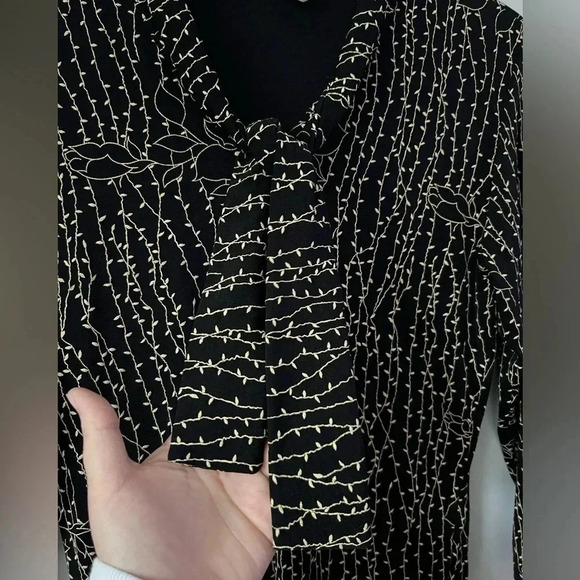 Susan Lawrence Vintage Embroidered Top | Size Large - Picture 4 of 5